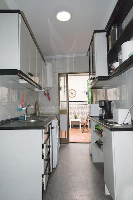 The Oasis One Spacious Apartment In Sevilla Екстериор снимка